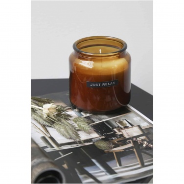 Logotrade Logogeschenke das Foto: Wellmark Let's Get Cozy Duftkerze mit Zedernholzduft, 650 g