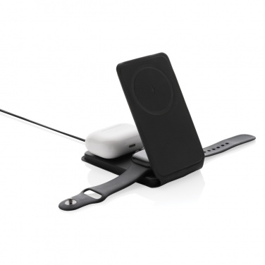 Logotrade Firmengeschenke das Foto: Swiss Peak 15W 3-in-1 magnetischer Wireles Charger aus rPU