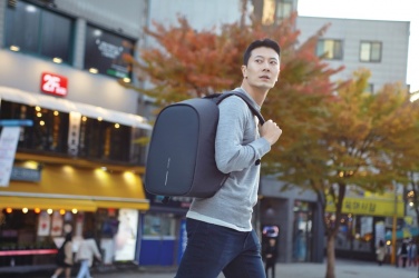 Logotrade Werbegeschenke das Foto: Bobby Hero XL Anti-Diebstahl-Rucksack