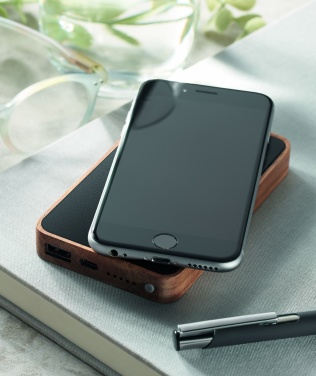 Logotrade Firmengeschenke das Foto: Powerbank mit Ladestation