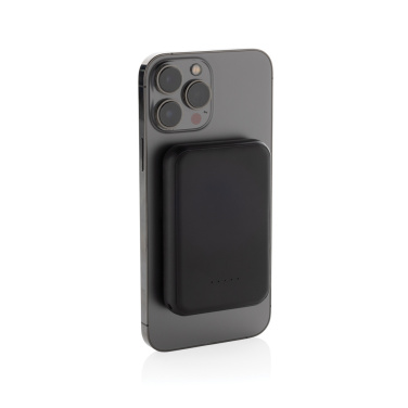 Logotrade Firmengeschenke das Foto: Stellar 5.000mAh 5W magnetische Powerbank aus RCS rec. ABS