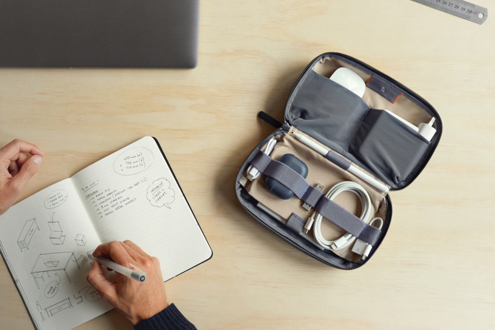Logotrade werbemittel das Foto: Bellroy Tech Kit