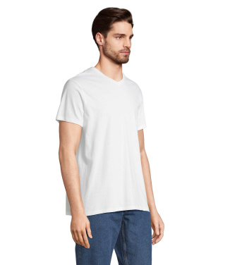 Logotrade Firmengeschenke das Foto: REGENT V  V-NECK T-SHIRT