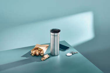 Logotrade Firmengeschenke das Foto: AdHoc Thermobecher Pulse