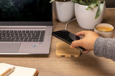 Logotrade promotional gift picture of: Bamboo 10W wireless charger with USB