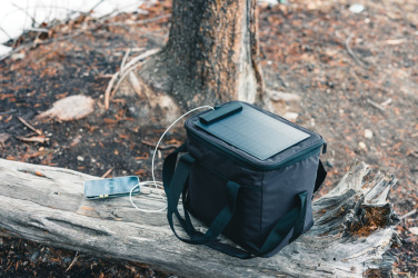 Logo trade business gifts image of: Pedro AWARE™ RPET deluxe cooler bag with 5W solar panel