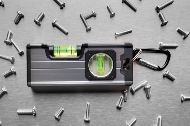 Logotrade meened pilt: Magnettaseme joonlaud keskmise