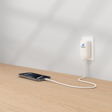 Logotrade firmakingitused pilt: Belkin BoostCharge 3-pordiline seinalaadija