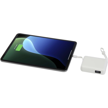 Logotrade ärikingitused pilt: Acrux 10 000 mAh 35W tahvelarvuti akupank sisseehitatud Type-C kaabliga - valmistatud taaskasutatud plastist