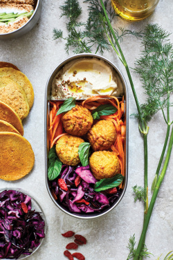 Logotrade firmakingitused pilt: Black+Blum roostevabast terasest toidukarp