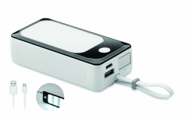 Logotrade mainoslahja tuotekuva: 10000 mAh tehopankki COB:llä