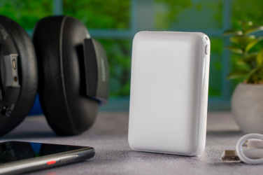 Logotrade liikelahja mainoslahja kuva: Virtalähde 10 000 mAh KILLIS