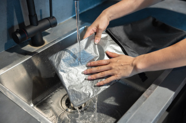 Logo trade liikelahja mainoslahja tuotekuva: Snackstrap AWARE™ RPET taitettava eväslaukku 30x20CM