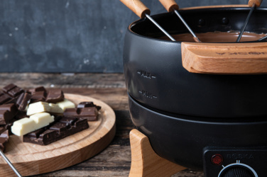 Logotrade mainostuotet kuva: BOSKA sähköinen fondue-setti - 2,3 l (EU-tyyppi F)