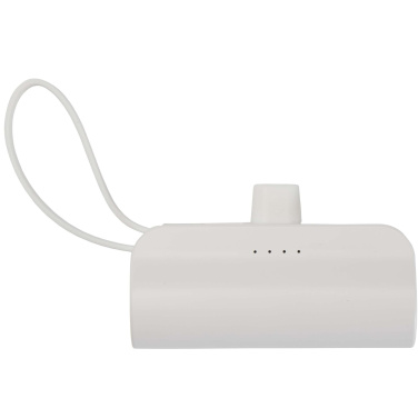 Logotrade ziemassvētku dāvanas foto: Alnair 5000 mAh 10W pārstrādātas plastmasas C tipa pārnēsājamais akumulators ar iebūvētu atlokāmu statīvu un 2-in-1 kabeli