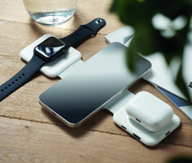 Logotrade logo dāvanas foto: Salokāma uzlādes stacija