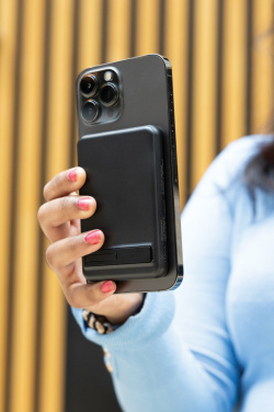 Лого трейд pекламные cувениры фото: Zen RCS rplastic 5000 мАч 5 Вт магнитный бамбуковый внешний аккумулятор