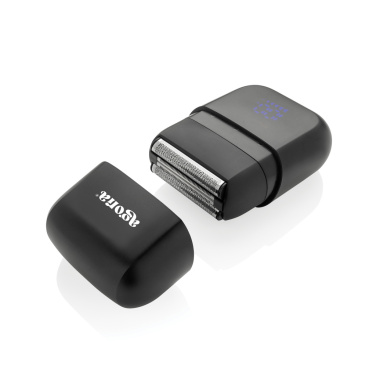 Лого трейд pекламные подарки фото: Аккумуляторная дорожная бритва TrimBlade, степень защиты IPX7.