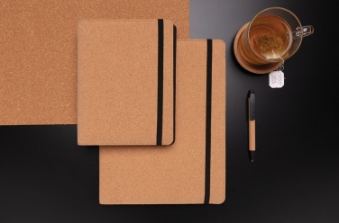 Logotrade kampanjprodukter bild: A4 portfolio i kork med penna