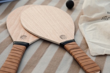 Logotrade presentreklam bild: Vinga Colos strandtennisspel